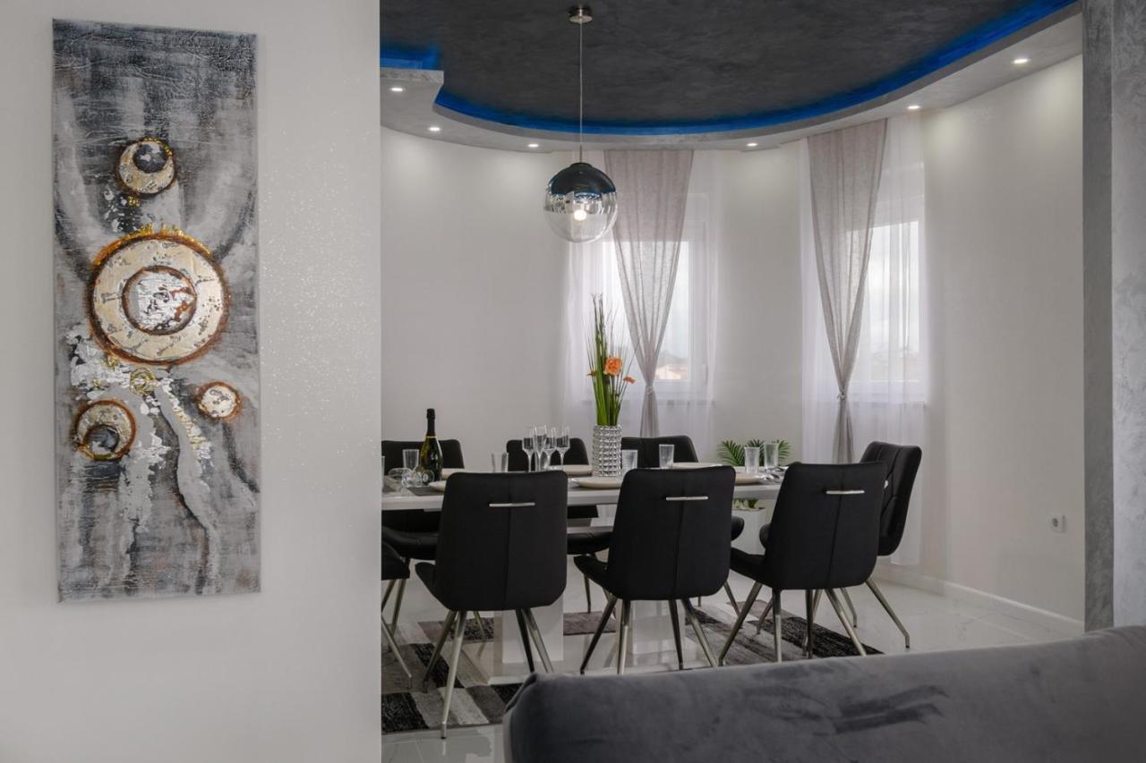 Complex Villa White Пула Екстериор снимка