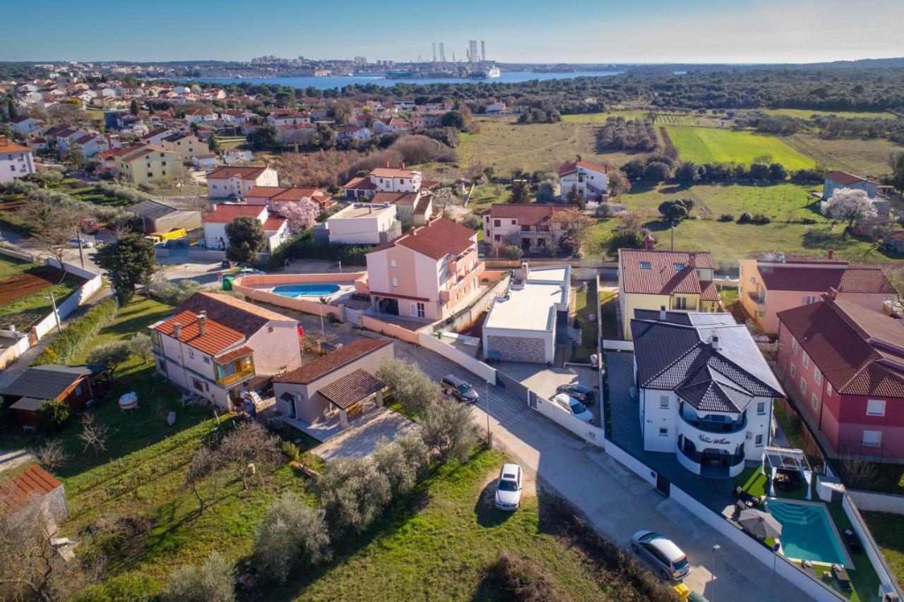 Complex Villa White Пула Екстериор снимка