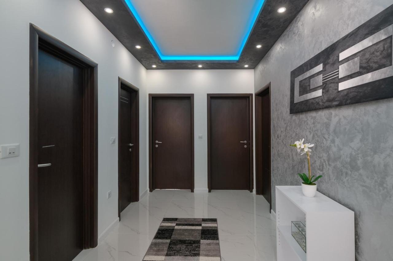 Complex Villa White Пула Екстериор снимка